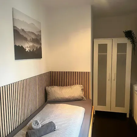 Am Hauptbahnhof Apartment *